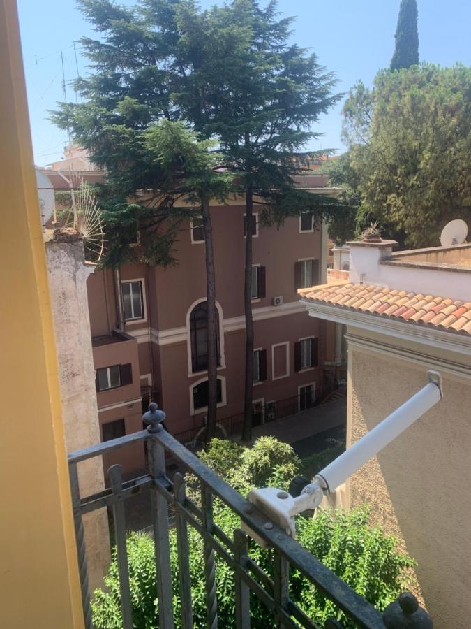 Studio Flat Ultimo Piano In Centro Рим Экстерьер фото