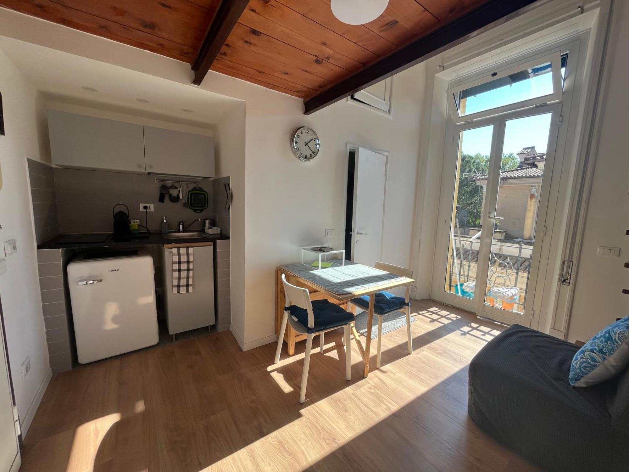 Studio Flat Ultimo Piano In Centro Рим Экстерьер фото