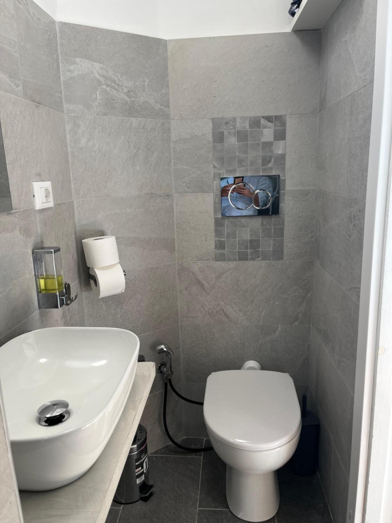 Studio Flat Ultimo Piano In Centro Рим Экстерьер фото